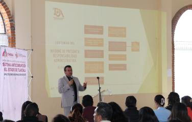 El Proyectista, Remigio Vélez Quiroz, disertó la conferencia “𝐋𝐚 𝐞𝐟𝐢𝐜𝐚𝐜𝐢𝐚 𝐝𝐞 𝐥𝐨𝐬 𝐎́𝐫𝐠𝐚𝐧𝐨𝐬 𝐈𝐧𝐭𝐞𝐫𝐧𝐨𝐬 𝐝𝐞 𝐂𝐨𝐧𝐭𝐫𝐨𝐥 𝐞𝐧 𝐫𝐞𝐥𝐚𝐜𝐢𝐨́𝐧 𝐜𝐨𝐧 𝐞𝐥 𝐏𝐫𝐨𝐜𝐞𝐝𝐢𝐦𝐢𝐞𝐧𝐭𝐨 𝐝𝐞 𝐑𝐞𝐬𝐩𝐨𝐧𝐬𝐚𝐛𝐢𝐥𝐢𝐝𝐚𝐝 𝐀𝐝𝐦𝐢𝐧𝐢𝐬𝐭𝐫𝐚𝐭𝐢𝐯𝐚”