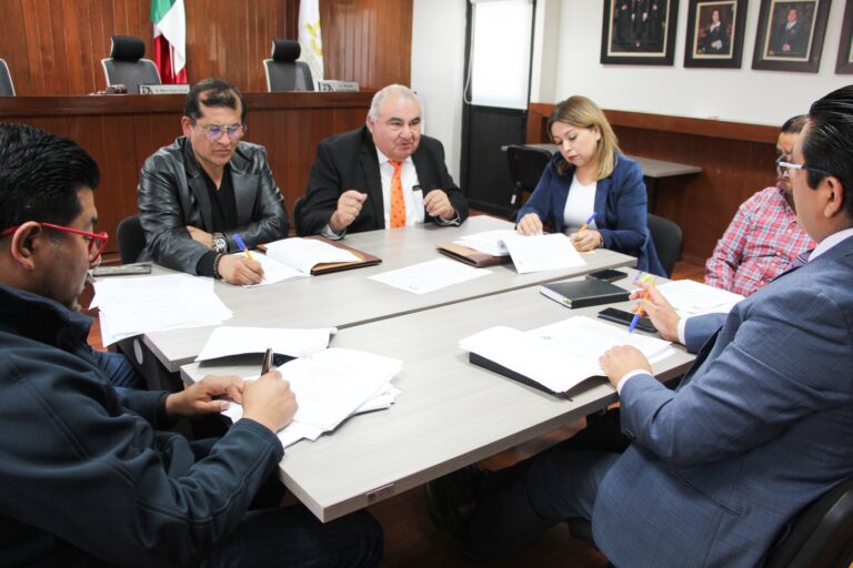 Con la finalidad de dar continuidad al análisis de la aplicación de la nueva legislación en materia de Transparencia, el Comité de Transparencia y Protección de Datos Personales…