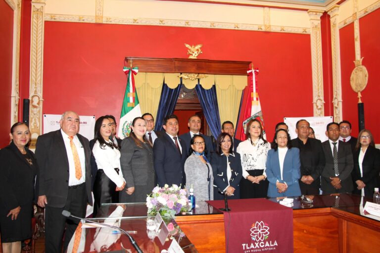 La Magistrada del Tribunal de Justicia Administrativa del Estado de Tlaxcala, Luz María Vázquez Ávila, atestiguó la toma de protesta e instalación del Comité del Subsistema Estatal de Transparencia de Tlaxcala…