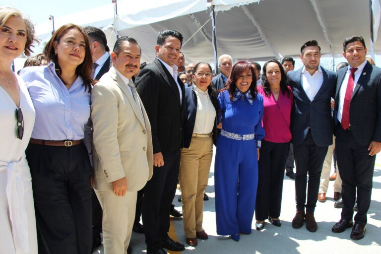 El Magistrado Presidente del Tribunal de Justicia Administrativa del Estado de Tlaxcala, así como las Magistradas, asistieron como invitados especiales a la Inauguración de la Ciudad del Abastecimiento,